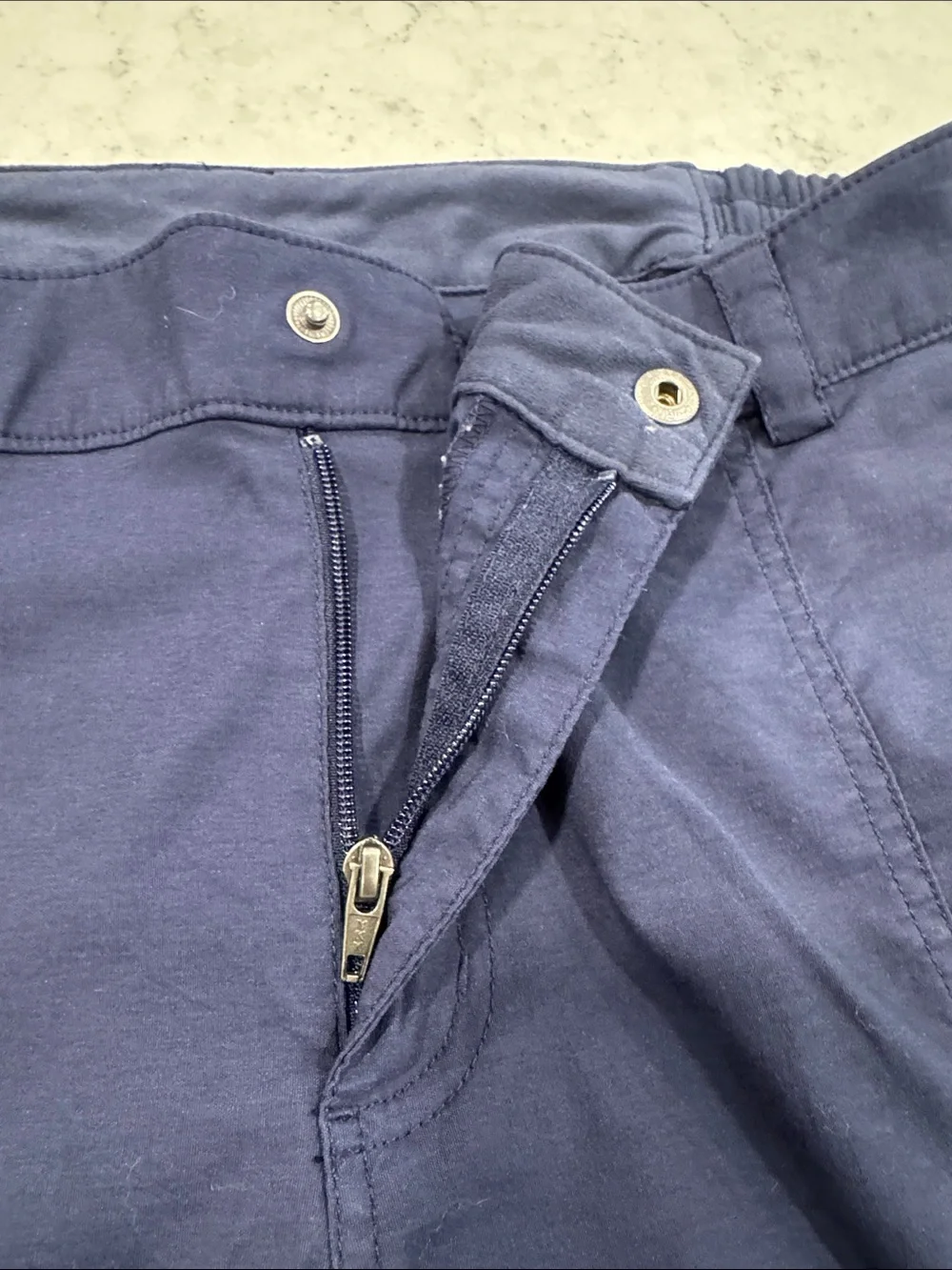 Duluth Women’s 16 X 31 Flexpedition Navy Hiking Bootcut Stretchy Snap Closure